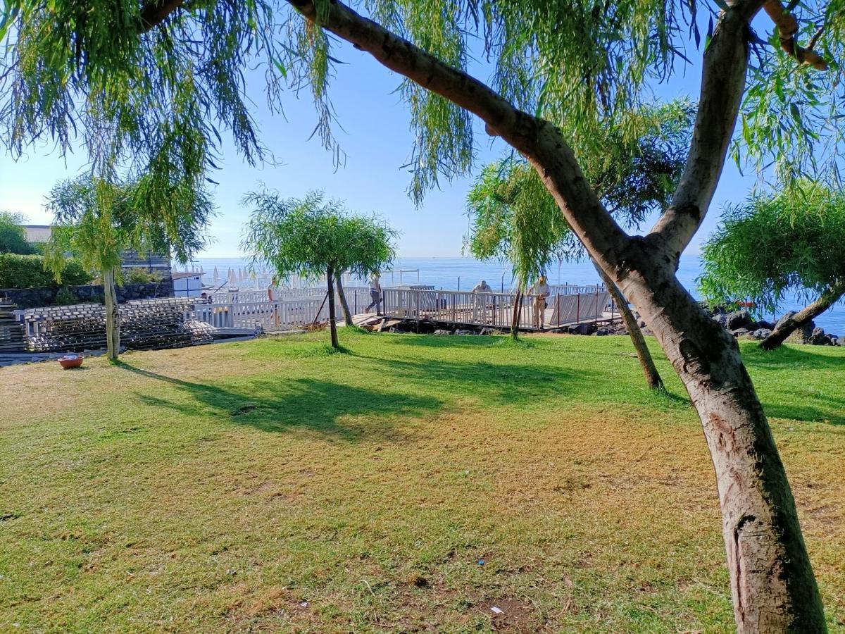 Venusilia Apartment - Free Parking Aci Castello Exterior foto
