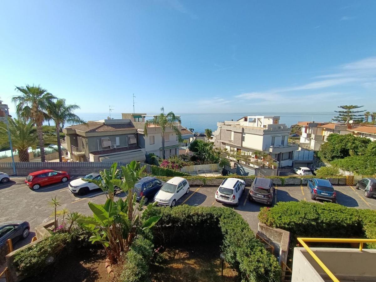 Venusilia Apartment - Free Parking Aci Castello Exterior foto